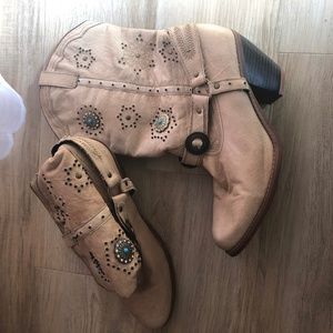 Cowboy / Cowgirl Dingo Boots Size 8 1/2 , 8.5